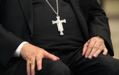 Священников Ватикана застали за скачиванием порно