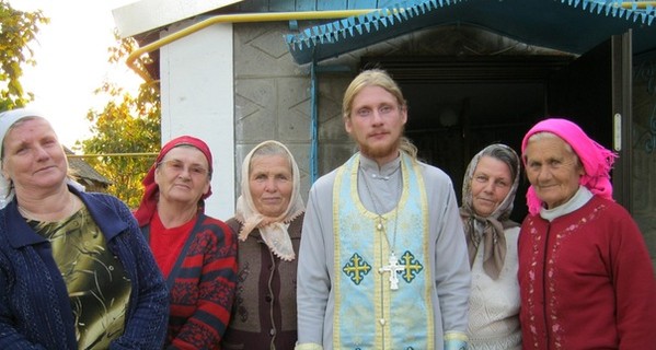 Батюшка Николай из Никополя спасает от суицида он-лайн   