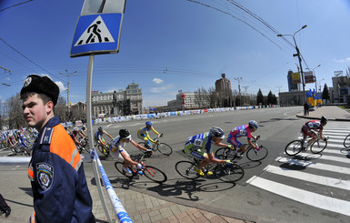Центр Донецка на два дня отдают велосипедистам