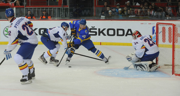 Украина выиграла матч с Румынией в ЧЕ по хоккею