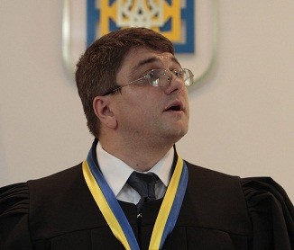 Судья Киреев может помочь Власенко вернуть депутатский мандат