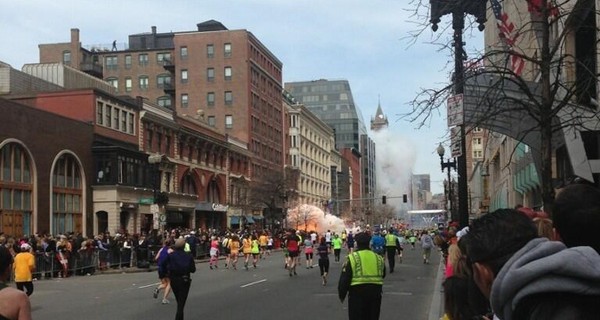 Число пострадавших при взрывах в Бостоне возросло до 144 