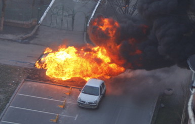 В Киеве взорвался Lexus