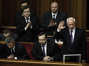 Премьера отставкой не напугать