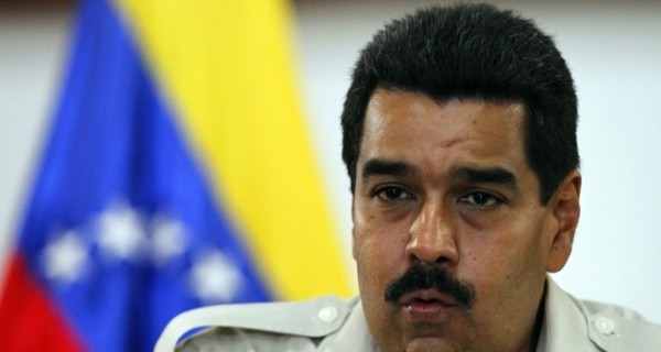 Николас Мадуро начал президентство с визита на Кубу 