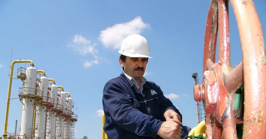 Если газ и нефть продать, а деньги поделить - каждому украинцу достанется по 6,5 тысяч долларов