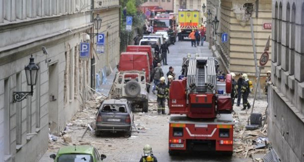 Мощный взрыв в Праге: десятки людей ранены