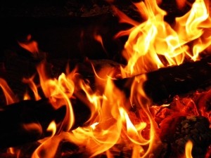 Полтавчанка сильно обгорела во время пожара в летней кухне