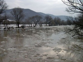 Вода в Днепре поднялась до рекордного уровня в районе Киева