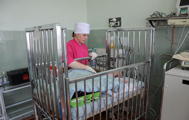 На Тернопольщине гаишники помогли спасти шестимесячную девочку