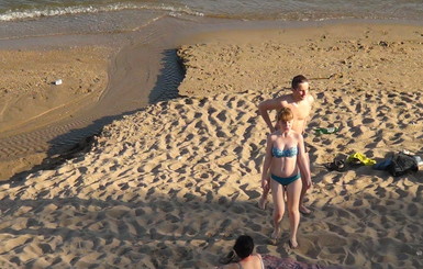 Пляжи Азовского моря распугали туристов горами мусора