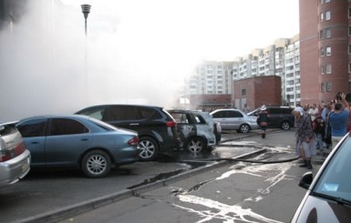 В Киеве молодой безработный поджег шесть дорогущих авто