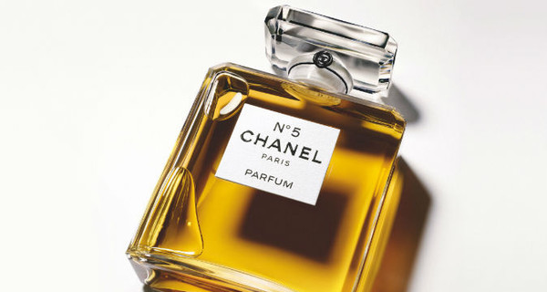 Парфюм Chanel №5 будет продаваться в почти литровом флаконе 
