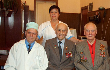В 95 лет ветеран продолжает лечить одесситов