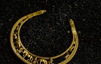 Золото скифов ценой в миллиарды везут в Киев 