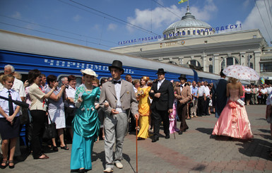 Одесский поезд увез пассажиров в историю