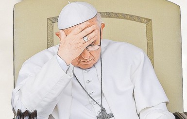 Папа Римский засыпает во время молитвы 