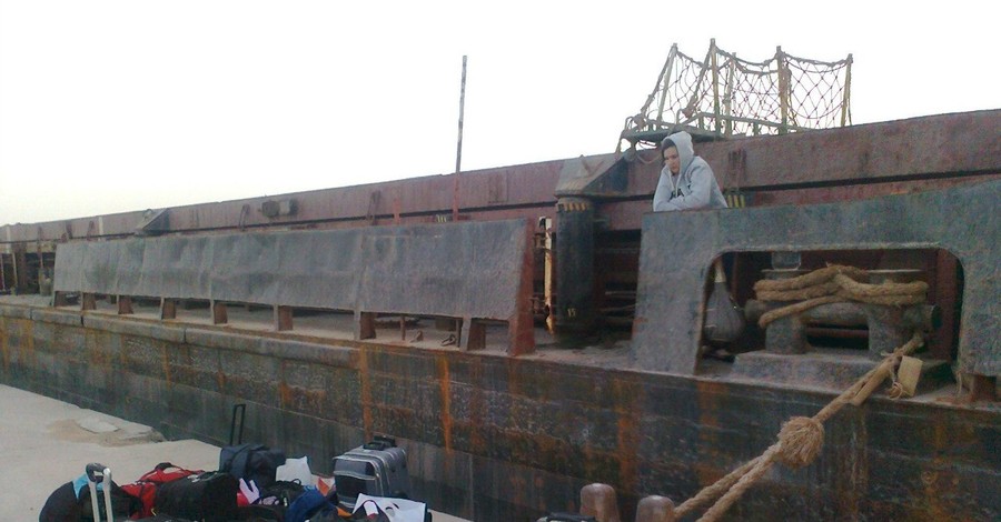 Ливийцы полтора месяца держали украинских моряков на судне без еды и воды