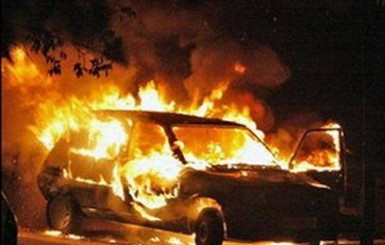 В Полтаве cгорел Porche Cayenne