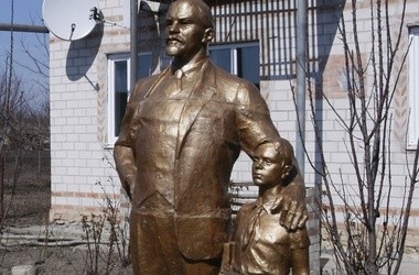 На Черниговщине расстреляли Ленина