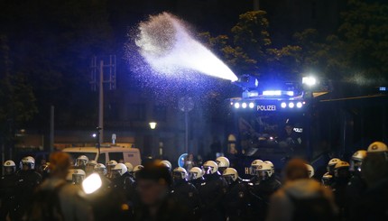 Протесты против G20 разогнали водомётами