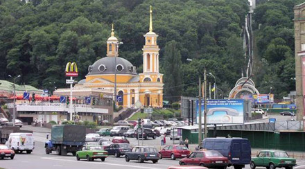 В Киеве открыли движение по эстакаде на Почтовой площади