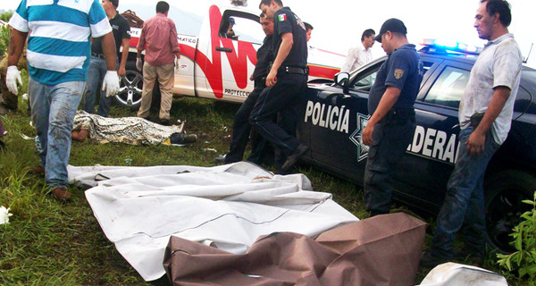 Тринадцать пассажиров автобуса погибли в ДТП на юге Мексики 