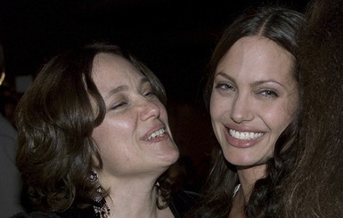 Проклятие Джоли: третья смерть от рака