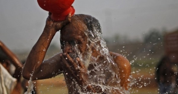 От жары в Индии массово умирают люди:  погибло уже более полутысячи человек 