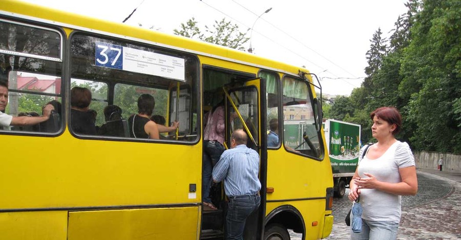 ГАИ проверила львовские маршрутки: пьяные водители ездят на неисправных автобусах