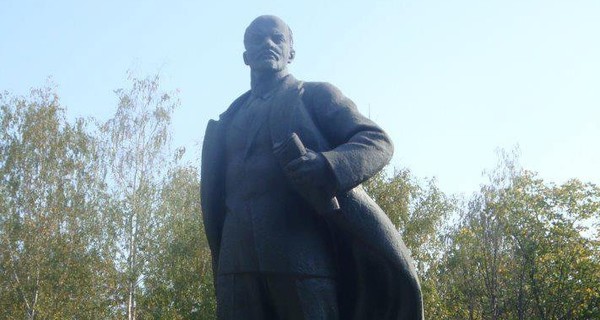 В Сумах Ленина перекуют на казака 