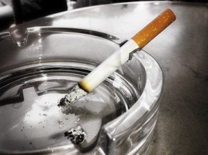 СМИ: курить бросил почти каждый пятый украинец