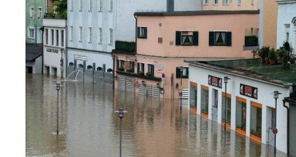 Наводнение в Германии: вода в Дунае уже поднялась почти на 9 метров