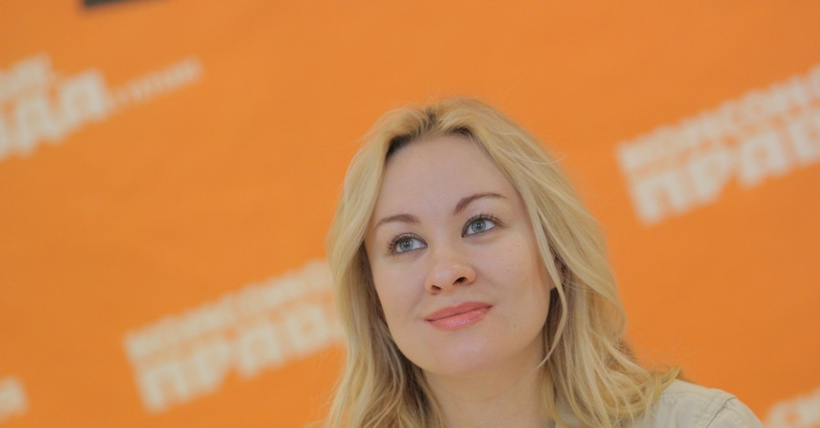 Украинская солистка Цирка дю Солей Марьяна Соболь: 