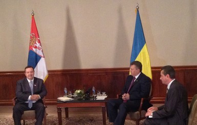 Виктор Янукович встретился с премьером Сербии