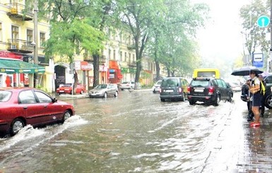 Одесса на грани потопа: центр города заливает