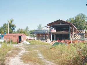 Коттеджи возле Бортничей хотят снести