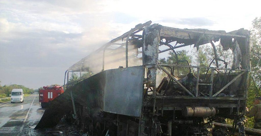 В сгоревшем автобусе в Запорожской области были груднички