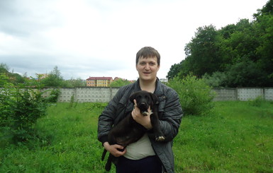 В Трускавце осиротевшего щенка решили забрать туристы из России