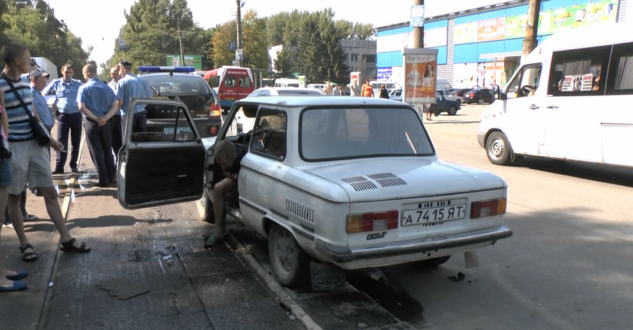 Водитель, сбивший троих пешеходов в Днепропетровске, был пьян