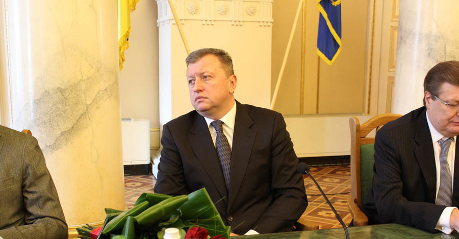 100 дней губернатора: Виктор Шемчук устроил 