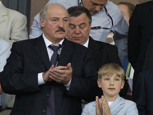 Лукашенко едет делить границу и агитировать за ТС 