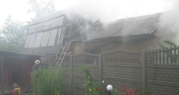 Пожар в Луганске: сгорели шестеро, среди них - трое детей
