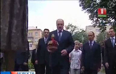 Сына Лукашенко свозили в Софию