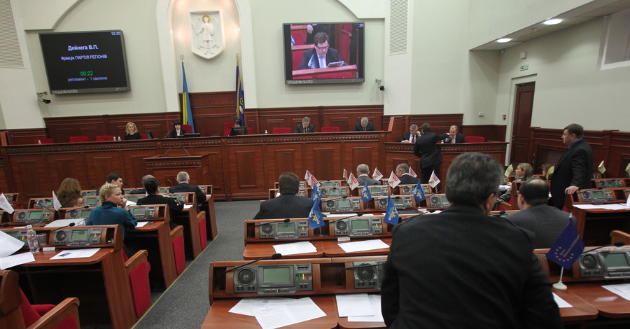 Киевсовет будет парализован до конца июля 