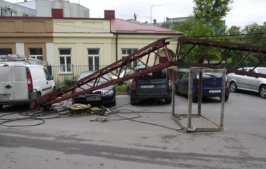 В Ровно упавший строительный кран обесточил центр города