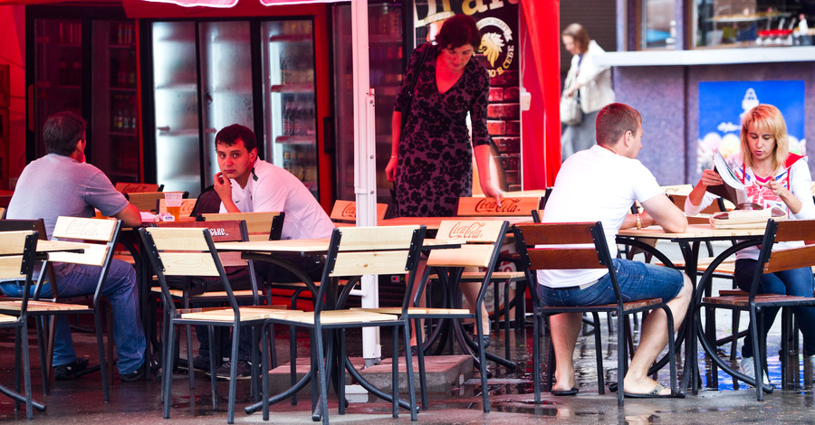 За розлив алкоголя повысят штрафы в 10 раз