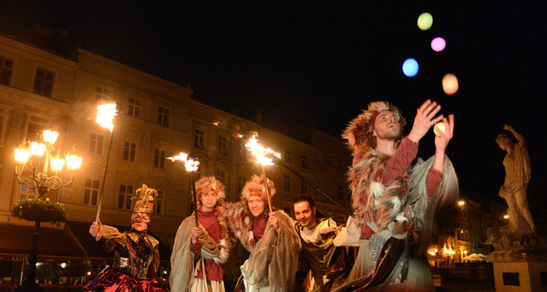 Ночью во Львове сразятся рыцари и покажут спектакли