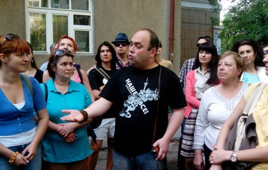 Познавательный отдых: экскурсии на Москалевку и в здания с привидениями