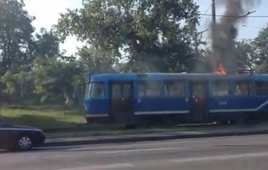 В Одессе из горящего трамвая пассажиры прыгали на ходу